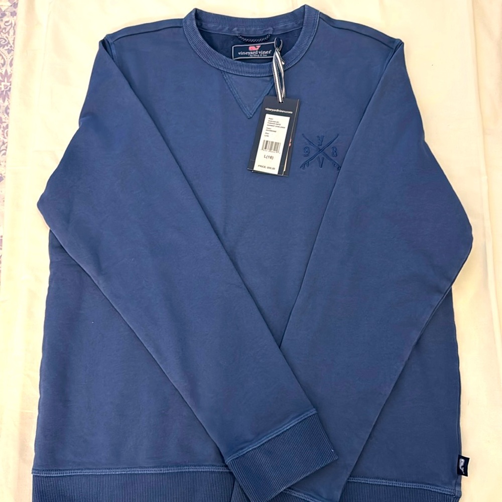Vineyard Vines NWT. Blue Terry Cloth sweat shirt. Size women’s Large